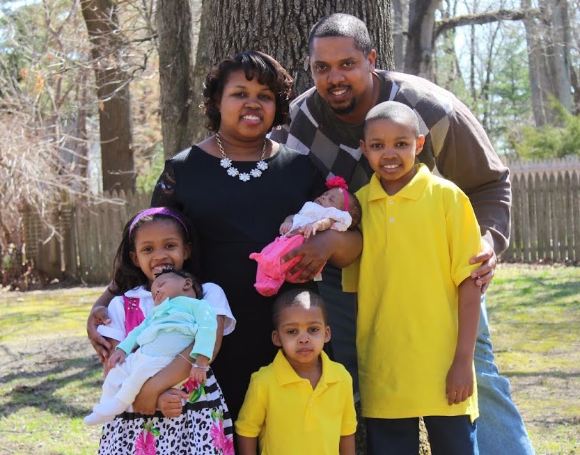 Amazing! How This Hardworking Father Of Five (Including Newborn Twins ...